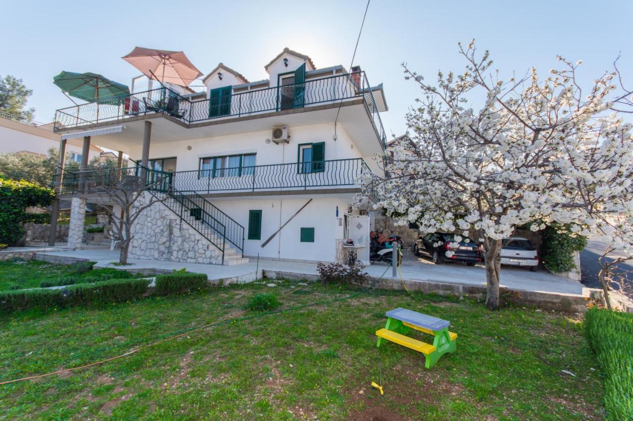 Apartments By The Sea Slatine, Ciovo - 1126 Трогир Экстерьер фото